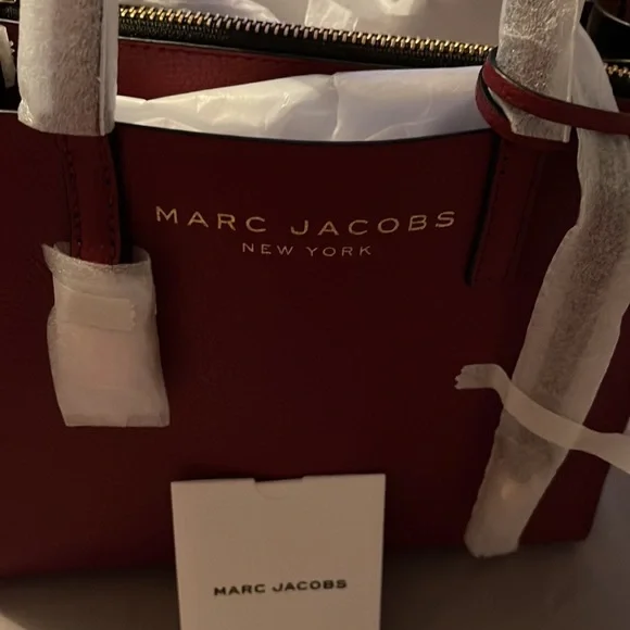 Marc Jacobs small Grind tote pomegranate color Brand NWT - Picture 2 of 8